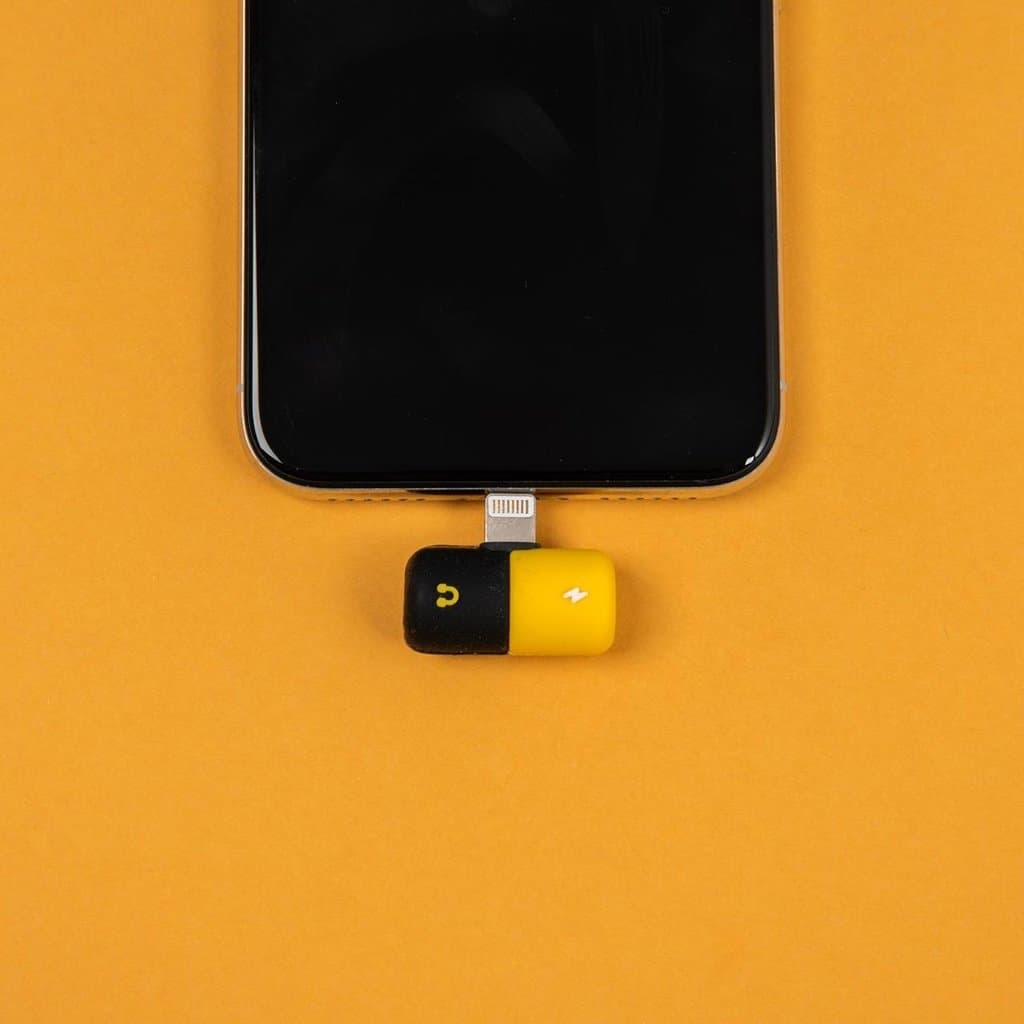 Adaptador splitter para iphone AURICULAR y carga (au 2030)